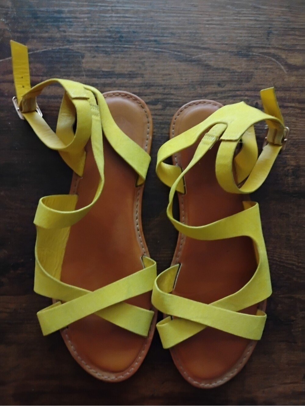 ROUGE Yellow Faux Suede Gladiator Sandals Ankle Strap Flat Shoes Size 39 US 8.5